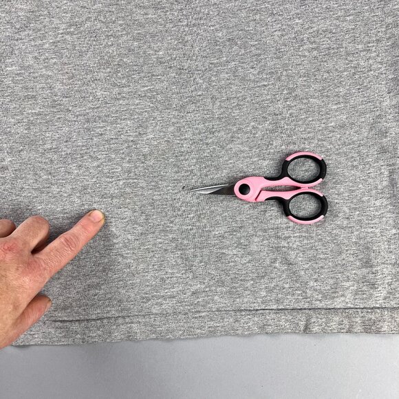 Vintage Graphic T-Shirt | 90's Levi's Grey Distressed T-Shirt with Number 53 - Picture 8 of 9